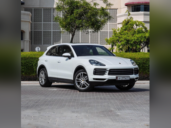 Porsche  Cayenne  2018  Automatic  72,000 Km  6 Cylinder  Four Wheel Drive (4WD)  SUV  White  With Warranty