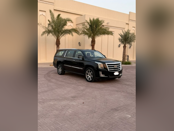 Cadillac  Escalade  2016  Automatic  200,000 Km  8 Cylinder  Four Wheel Drive (4WD)  SUV  Black