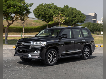 Toyota  Land Cruiser  VXS- Grand Touring S  2019  Automatic  45,000 Km  8 Cylinder  Four Wheel Drive (4WD)  SUV  Black