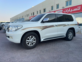 Toyota  Land Cruiser  GXR  2008  Automatic  448,000 Km  6 Cylinder  Four Wheel Drive (4WD)  SUV  White
