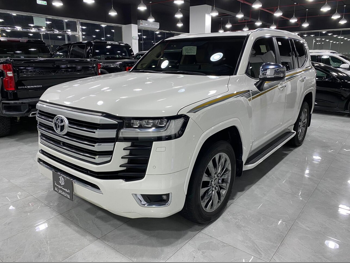 تويوتا  لاند كروزر  في اكس توين توربو  2022  اوتوماتيك  18,000 كم  6 سلندر  دفع رباعي  اس يو في  أبيض  تحت الضمان