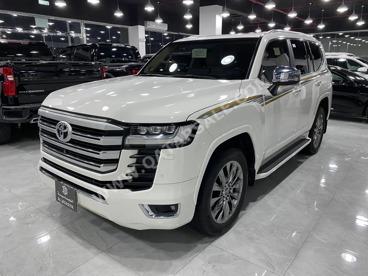 Toyota  Land Cruiser  VX Twin Turbo  2022  Automatic  18,000 Km  6 Cylinder  Four Wheel Drive (4WD)  SUV  White  With Warranty