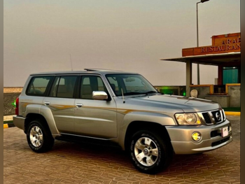 نيسان  باترول  سفاري  2006  اوتوماتيك  323,000 كم  6 سلندر  دفع رباعي  اس يو في  فضي