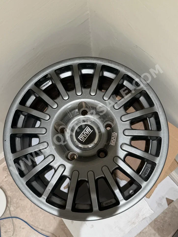 رنقات العجلات 15 بوصة  5  رمادي  2021  2  4 \  بريد