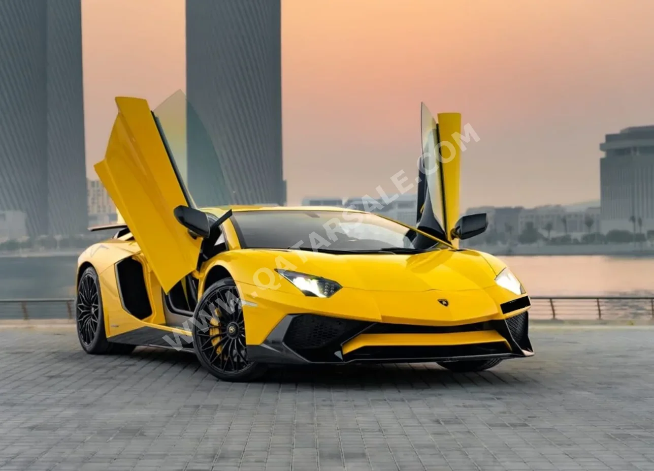 لمبرجيني  أفانتادور  2016  اوتوماتيك  50,000 كم  12 سلندر  دفع كلي مستمر  كوبيه \ سبورت  أصفر