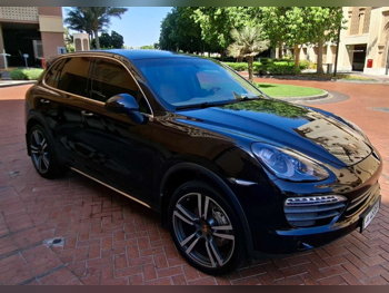 بورش  كيان  اس  2013  اوتوماتيك  135,000 كم  8 سلندر  دفع رباعي  اس يو في  أسود