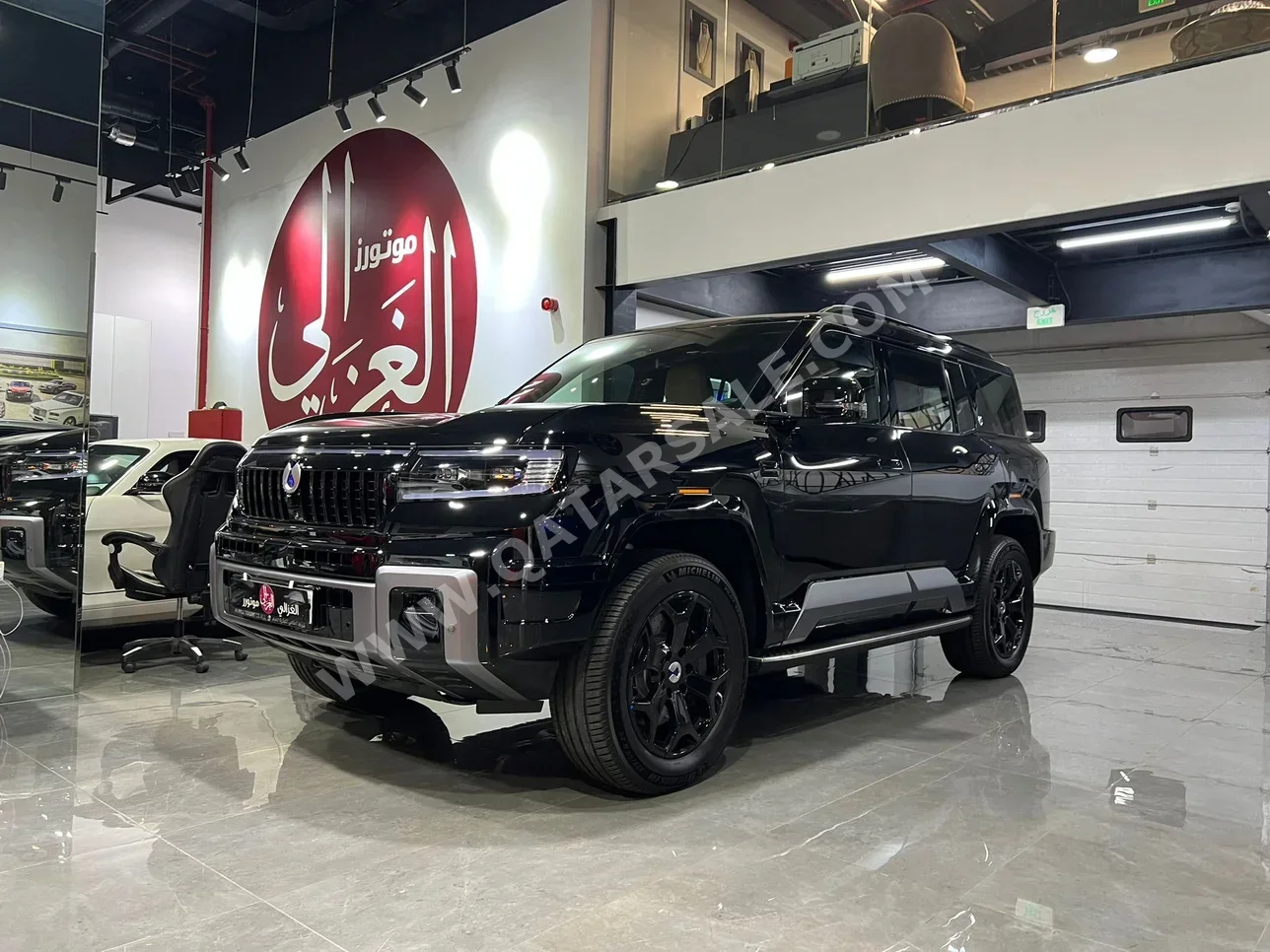 BYD  Denza  B 5  2026  Automatic  0 Km  4 Cylinder  Four Wheel Drive (4WD)  SUV  Black  With Warranty