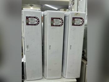 مكيفات الهواء جريي  يشمل التحكم عن بعد  ضمان  مع التسليم  مع التركيب