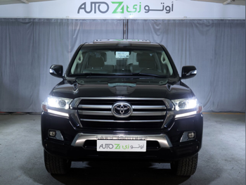 تويوتا  لاند كروزر  جي اكس ار  2020  اوتوماتيك  118,600 كم  8 سلندر  دفع رباعي  اس يو في  أسود