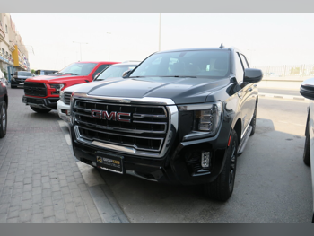 GMC  Yukon  2024  Automatic  32,000 Km  8 Cylinder  Four Wheel Drive (4WD)  SUV  Black  With Warranty