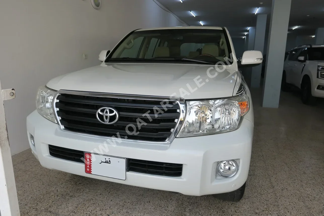 Toyota  Land Cruiser  GX  2014  Manual  167,000 Km  6 Cylinder  Four Wheel Drive (4WD)  SUV  Pearl