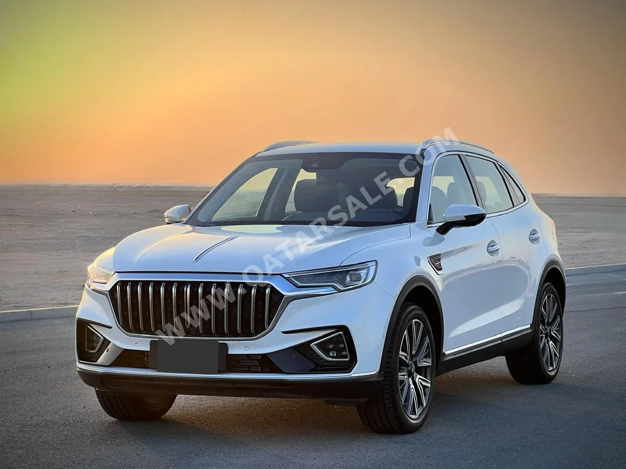 Hongqi  HS5  2024  Automatic  0 Km  4 Cylinder  All Wheel Drive (AWD)  SUV  White  With Warranty