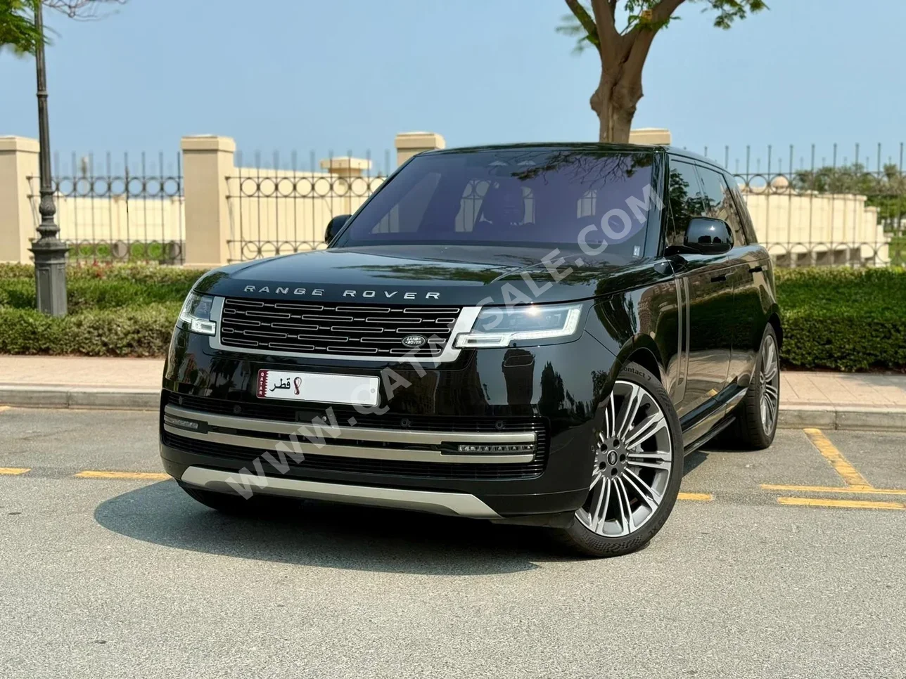 Land Rover  Range Rover  Vogue HSE  2023  Automatic  64,000 Km  8 Cylinder  Four Wheel Drive (4WD)  SUV  Black  With Warranty