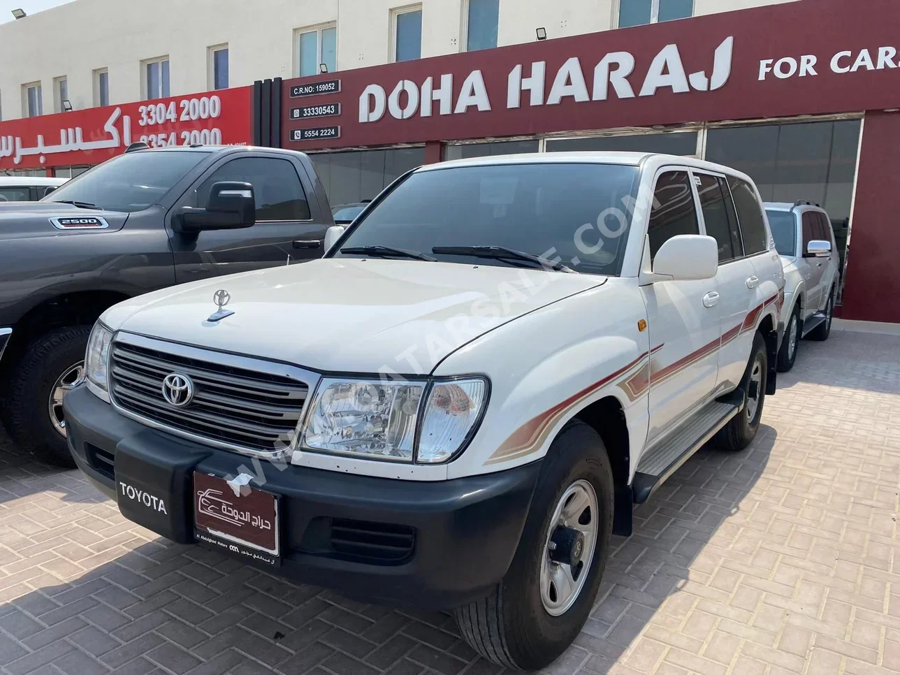 Toyota  Land Cruiser  GX  2004  Manual  272,000 Km  6 Cylinder  Four Wheel Drive (4WD)  SUV  White