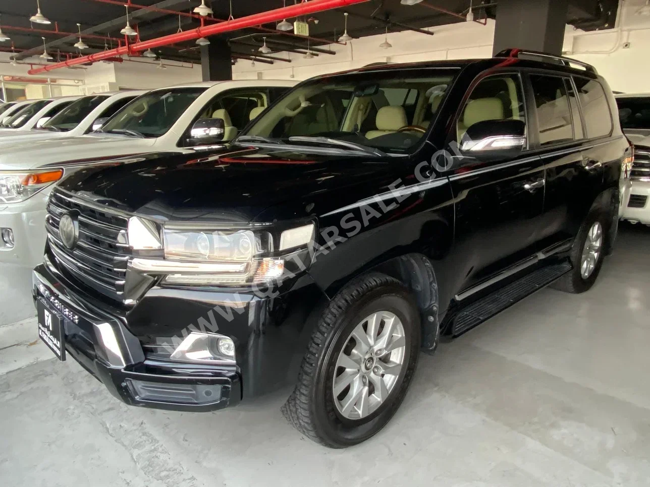 Toyota  Land Cruiser  GXR  2017  Automatic  181,000 Km  8 Cylinder  Four Wheel Drive (4WD)  SUV  Black