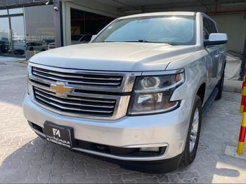 شفروليه  تاهو  ال تي  2016  اوتوماتيك  220,000 كم  8 سلندر  دفع رباعي  اس يو في  فضي