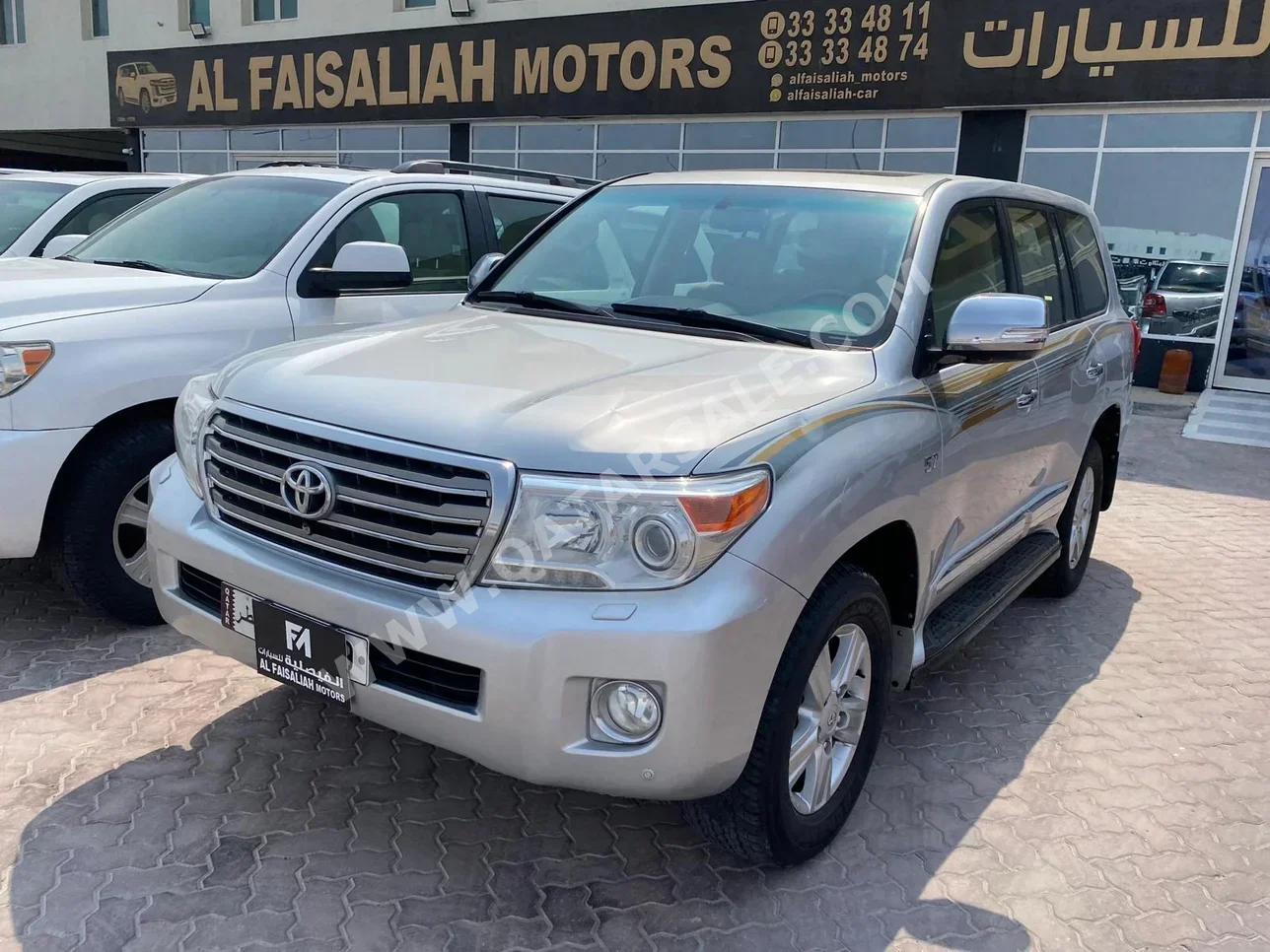تويوتا  لاند كروزر  في اكس ار  2015  اوتوماتيك  581,000 كم  8 سلندر  دفع رباعي  اس يو في  فضي