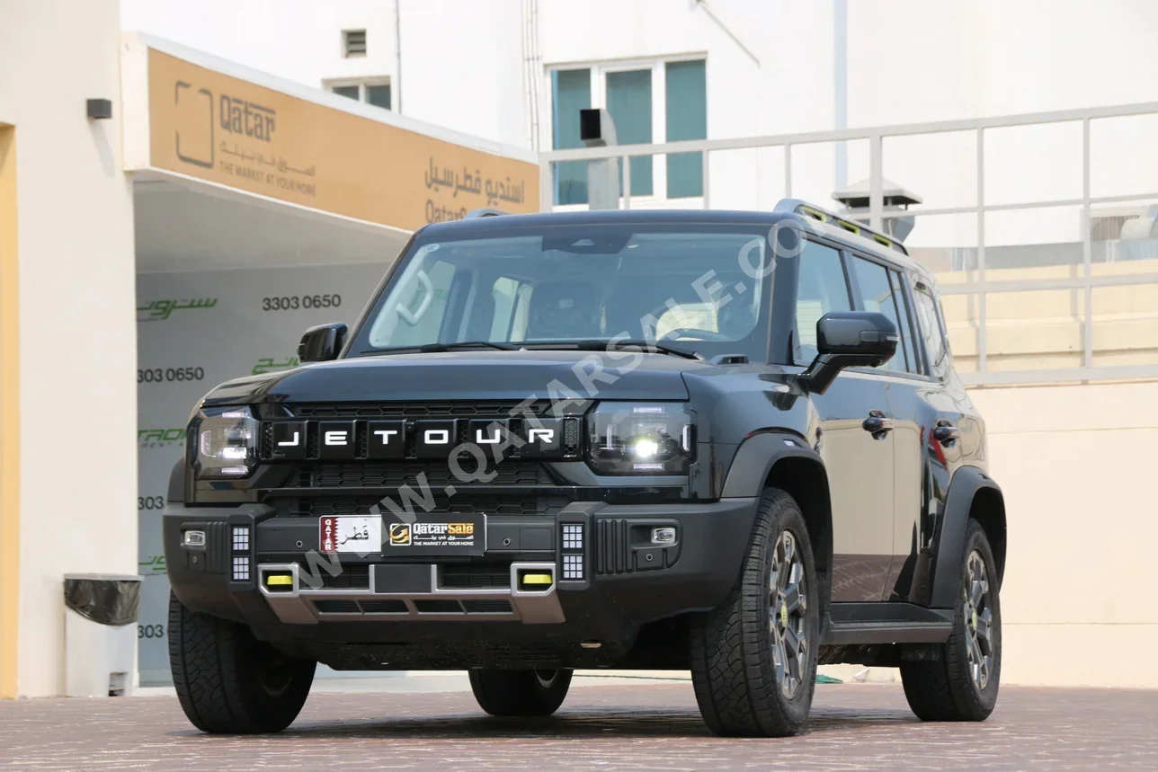 جيتور  تي 2  اي- دي ام  2025  اوتوماتيك  0 كم  4 سلندر  دفع رباعي  اس يو في  أسود