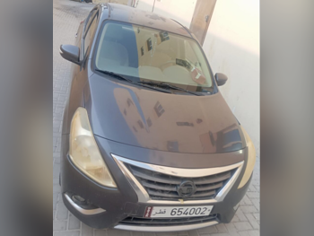 نيسان  صني  2015  اوتوماتيك  401,694 كم  4 سلندر  سيدان  رمادي