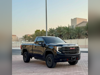 GMC  Sierra  AT4  2023  Automatic  33,000 Km  8 Cylinder  Four Wheel Drive (4WD)  Pick Up  Black  With Warranty