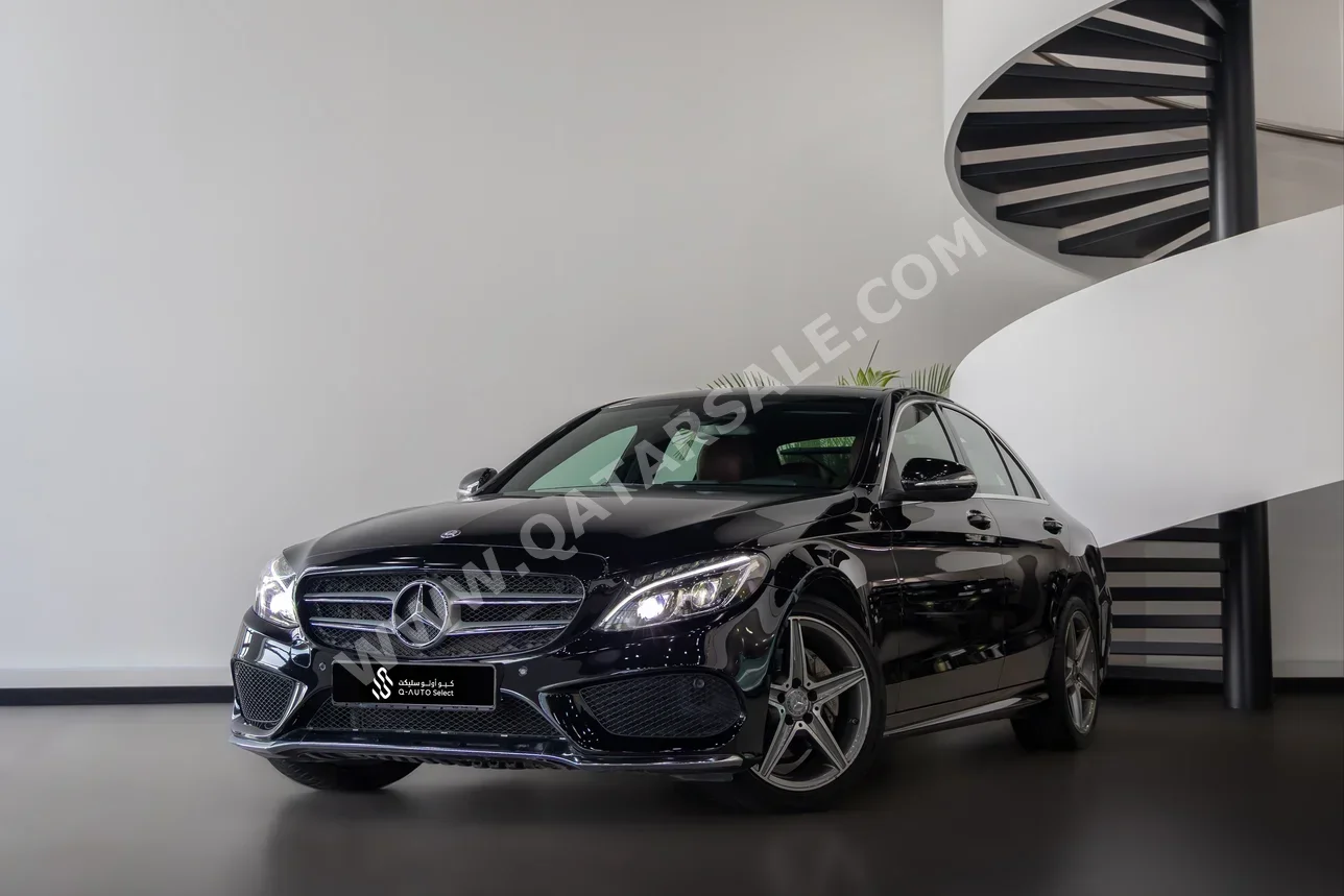 مرسيدس - بنز  سي - كلاس  200  2015  اوتوماتيك  161,100 كم  4 سلندر  دفع خلفي  سيدان  أسود
