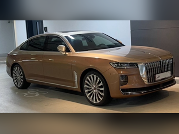 هونغ تشي  اتش 9  2021  اوتوماتيك  66,500 كم  6 سلندر  دفع كلي مستمر  سيدان  ذهبي  تحت الضمان