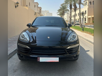 بورش  كيان  اس  2013  اوتوماتيك  108,000 كم  6 سلندر  دفع كلي مستمر  اس يو في  أسود