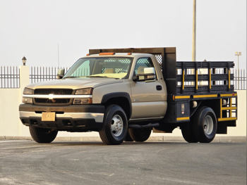 Chevrolet  Silverado  3500 HD  2006  Automatic  100,000 Km  8 Cylinder  Four Wheel Drive (4WD)  Pick Up  Beige