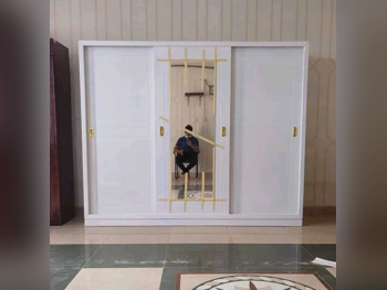 خزائن ودواليب الملابس والزينة - خزائن  - أبيض