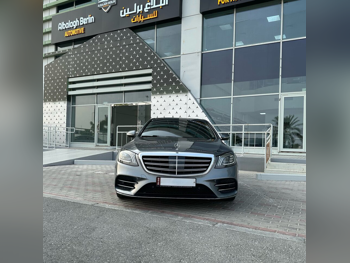 مرسيدس - بنز  اس - كلاس  450  2019  اوتوماتيك  60,000 كم  6 سلندر  دفع خلفي  سيدان  فضي