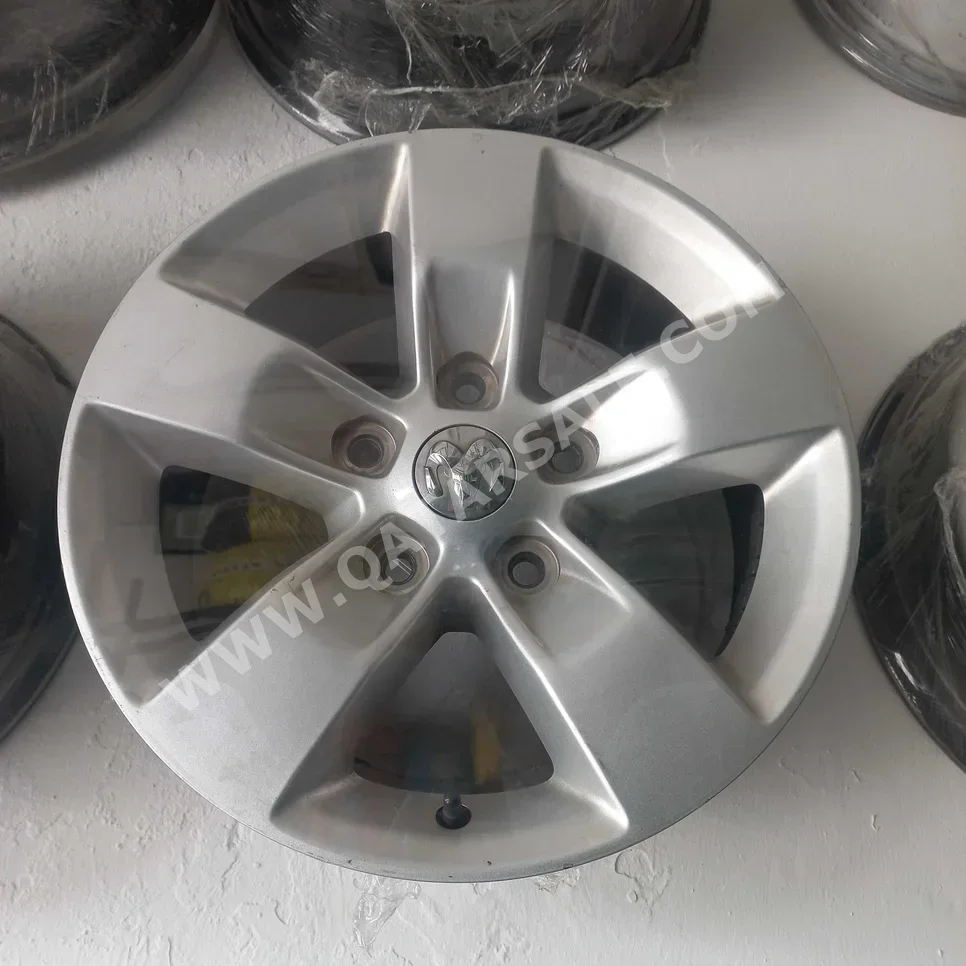 رنقات العجلات دودج  الألومنيوم \  17 بوصة  فضي  2021  2018  4  4