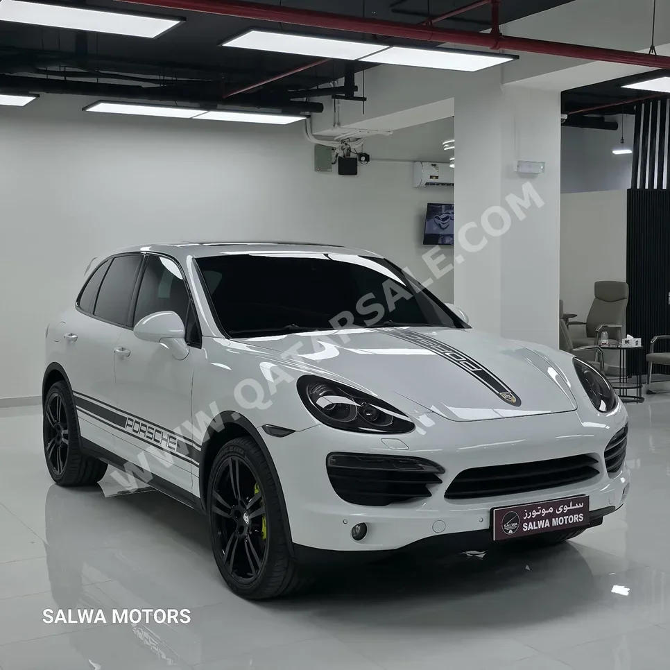 Porsche  Cayenne  S  2012  Automatic  97,000 Km  8 Cylinder  Four Wheel Drive (4WD)  SUV  White