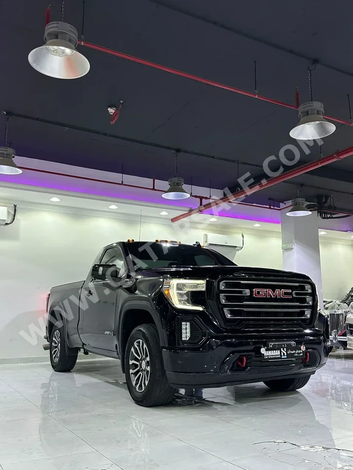 GMC  Sierra  AT4  2019  Automatic  179,000 Km  8 Cylinder  Four Wheel Drive (4WD)  Pick Up  Black