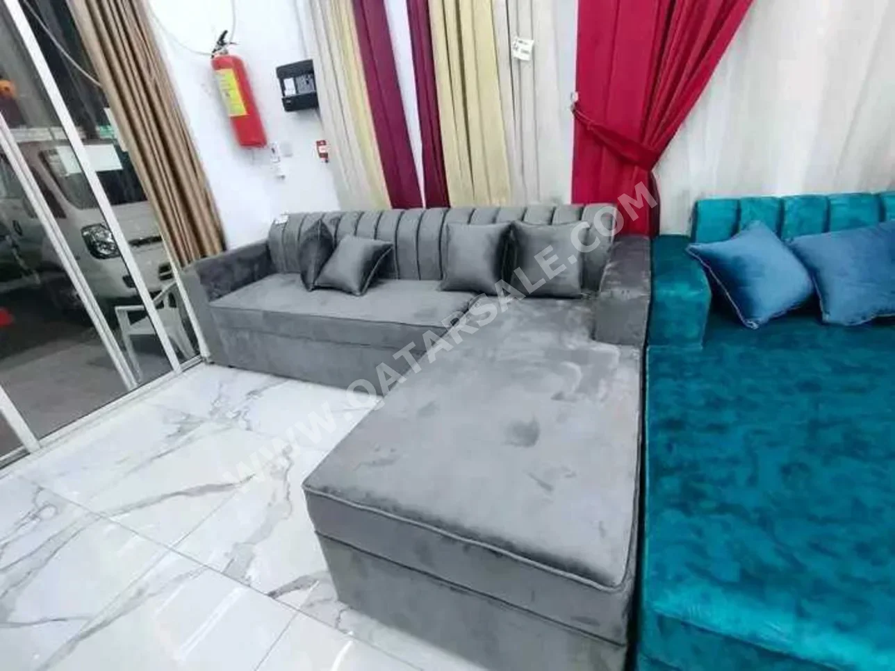 الأرائك والكنب والكراسي شكل L  - مزيج القطن \ القطن  - اللون الرمادي