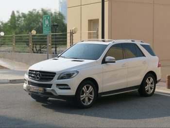 Mercedes-Benz  ML  350  2014  Automatic  30,000 Km  6 Cylinder  Four Wheel Drive (4WD)  SUV  White