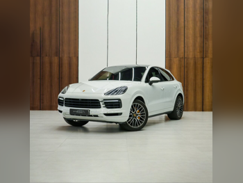 Porsche  Cayenne  2021  Automatic  66,000 Km  6 Cylinder  Four Wheel Drive (4WD)  SUV  White