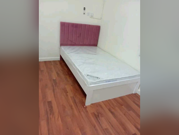 الأسّرة - فردي  - زهري  - متضمنة المرتبة