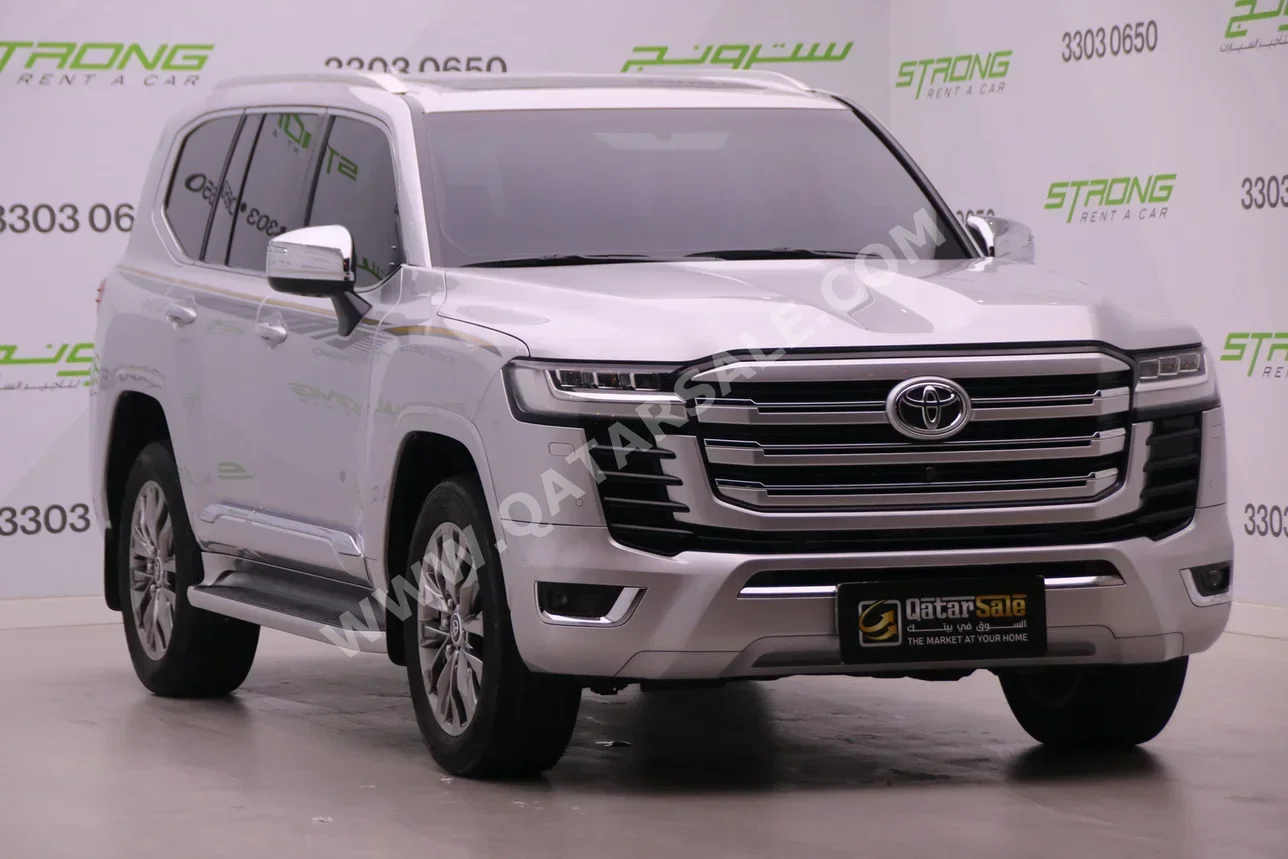تويوتا  لاند كروزر  في اكس توين توربو  2023  اوتوماتيك  33,000 كم  6 سلندر  دفع رباعي  اس يو في  فضي  تحت الضمان