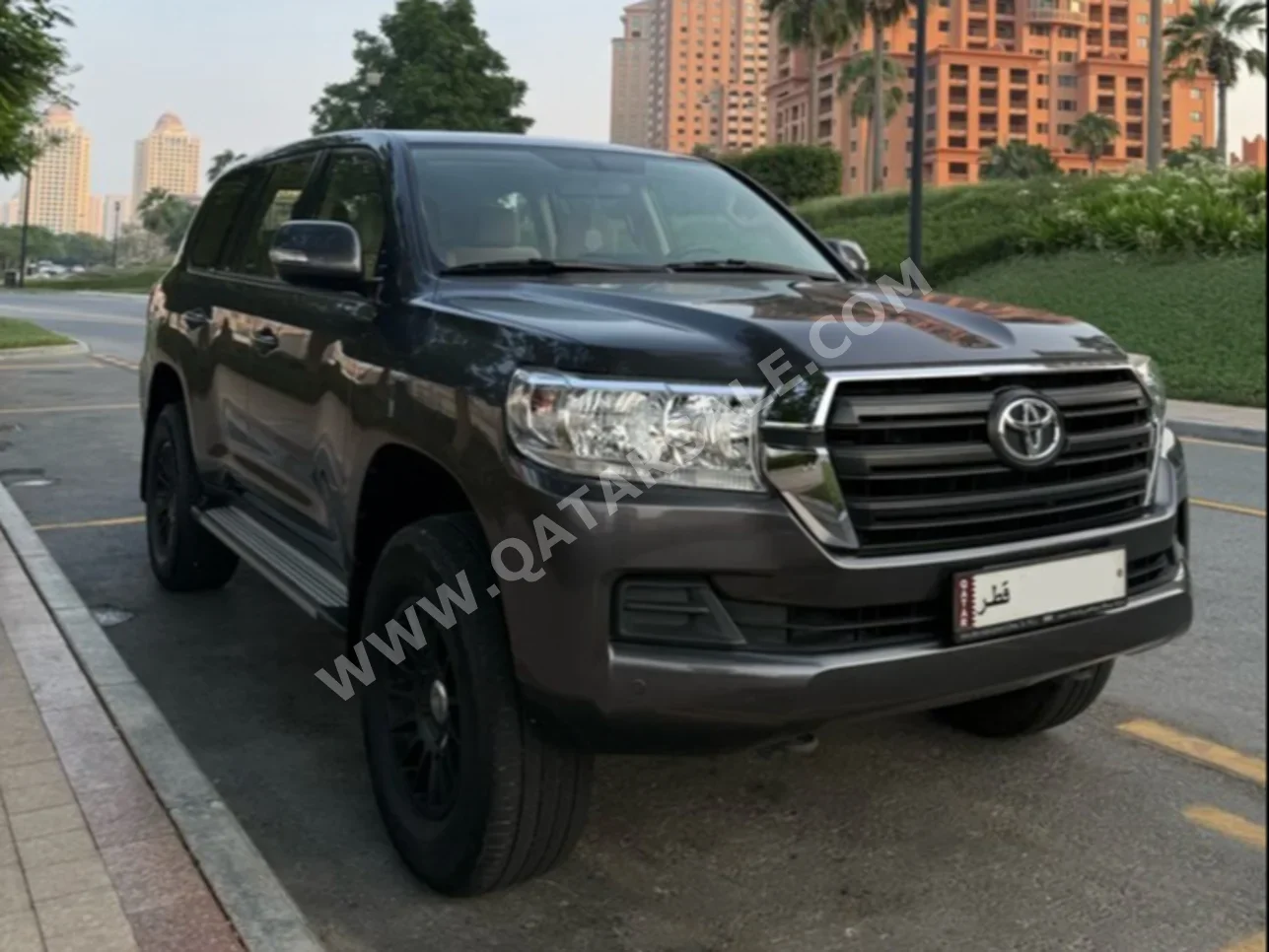 Toyota  Land Cruiser  GX  2021  Automatic  129,000 Km  6 Cylinder  Four Wheel Drive (4WD)  SUV  Gray