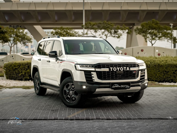 تويوتا  لاند كروزر  جي ار سبورت توين تيربو  2022  اوتوماتيك  153,000 كم  6 سلندر  دفع رباعي  اس يو في  أبيض