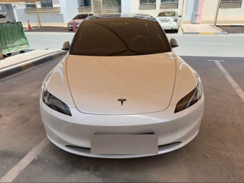 Tesla  Model 3  Long Range  2025  Automatic  18,500 Km  0 Cylinder  All Wheel Drive (AWD)  Sedan  White  With Warranty