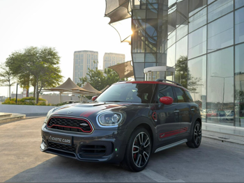 Mini  Cooper  CountryMan  2020  Automatic  38,000 Km  4 Cylinder  Rear Wheel Drive (RWD)  Hatchback  Gray