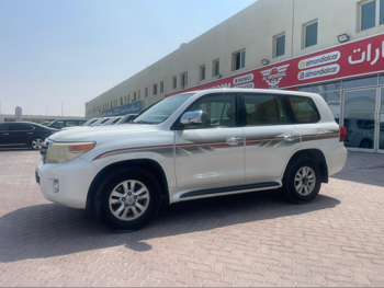 Toyota  Land Cruiser  GXR  2012  Automatic  550,000 Km  8 Cylinder  Four Wheel Drive (4WD)  SUV  White