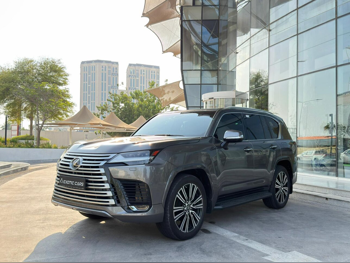 Lexus  LX  600 Luxury  2023  Automatic  20,000 Km  6 Cylinder  Four Wheel Drive (4WD)  SUV  Gray  With Warranty