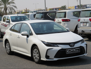 تويوتا  كورولا  2023  اوتوماتيك  166,000 كم  4 سلندر  سحب امامي  سيدان  أبيض
