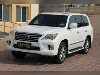 Lexus  LX  470  2012  Automatic  269,000 Km  8 Cylinder  Four Wheel Drive (4WD)  SUV  White