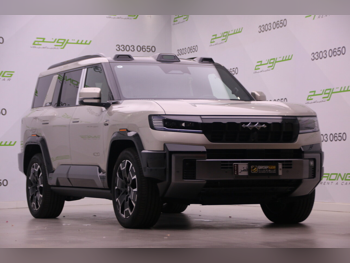 BYD  Leopard 8  Flagship  2025  Automatic  0 Km  4 Cylinder  Four Wheel Drive (4WD)  SUV  Gold  With Warranty