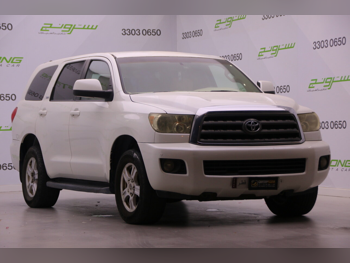 Toyota  Sequoia  2014  Automatic  430,000 Km  8 Cylinder  Four Wheel Drive (4WD)  SUV  White