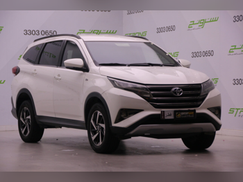 Toyota  Rush  2022  Automatic  136,000 Km  4 Cylinder  Front Wheel Drive (FWD)  SUV  White