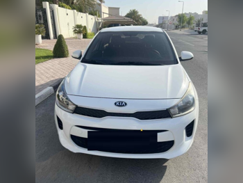 كيا  ريو  2019  اوتوماتيك  157,000 كم  4 سلندر  سحب امامي  سيدان  أبيض  تحت الضمان